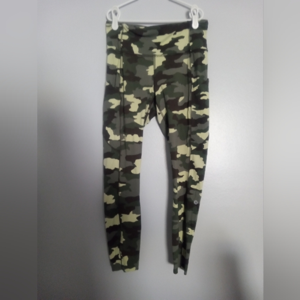 Lululemon Fast and Free High Rise Crop 23"
Heritage 365 Camo Crispin Green Multi - Picture 9 of 10